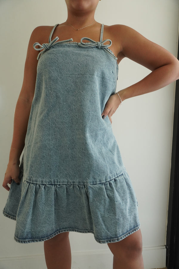 Denim Stap Dress with Ribbon