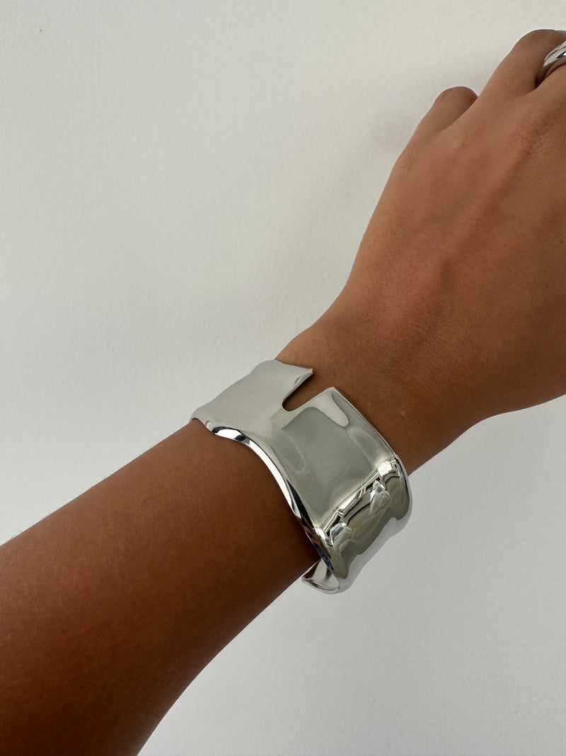 Exaggerated Notched Chunky Cuff