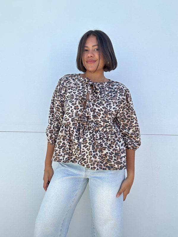 Leopard Print Bow Detailed Puff Sleeves Top